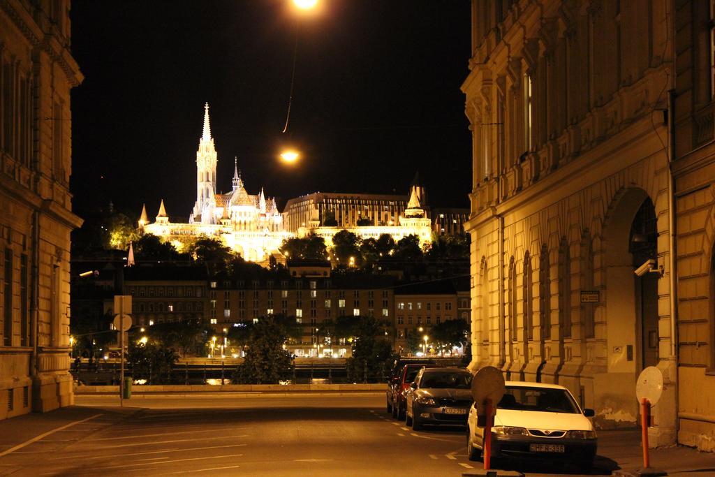 Parliment Luxury Apartment Budapeste Exterior foto