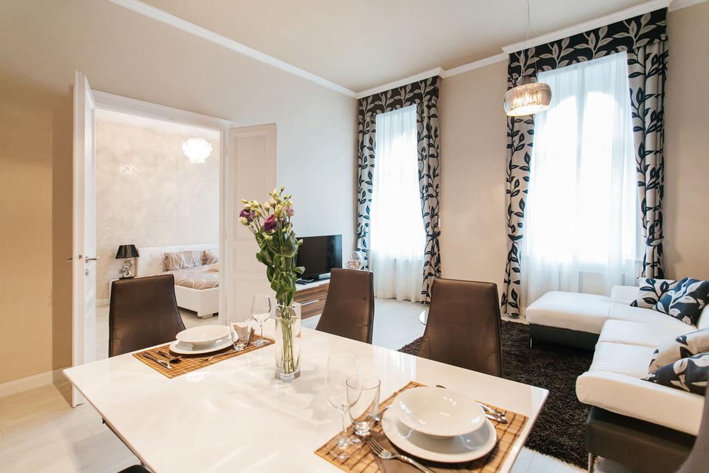 Parliment Luxury Apartment Budapeste Quarto foto